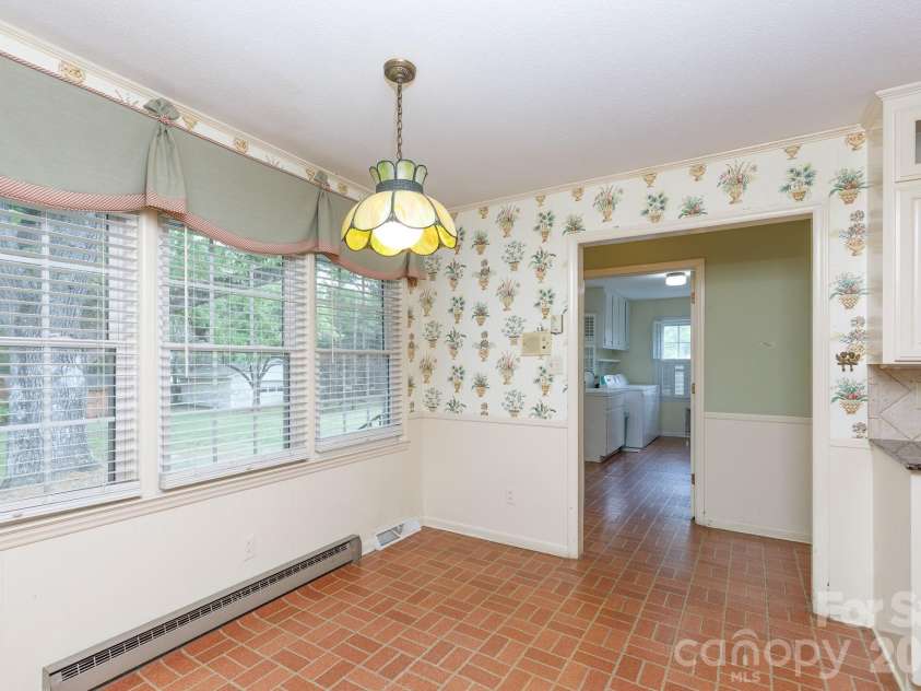 3308 India Hook Road, Rock Hill, SC 29732.  MLS# CAR4370728, YatesRealty ID 14163. 