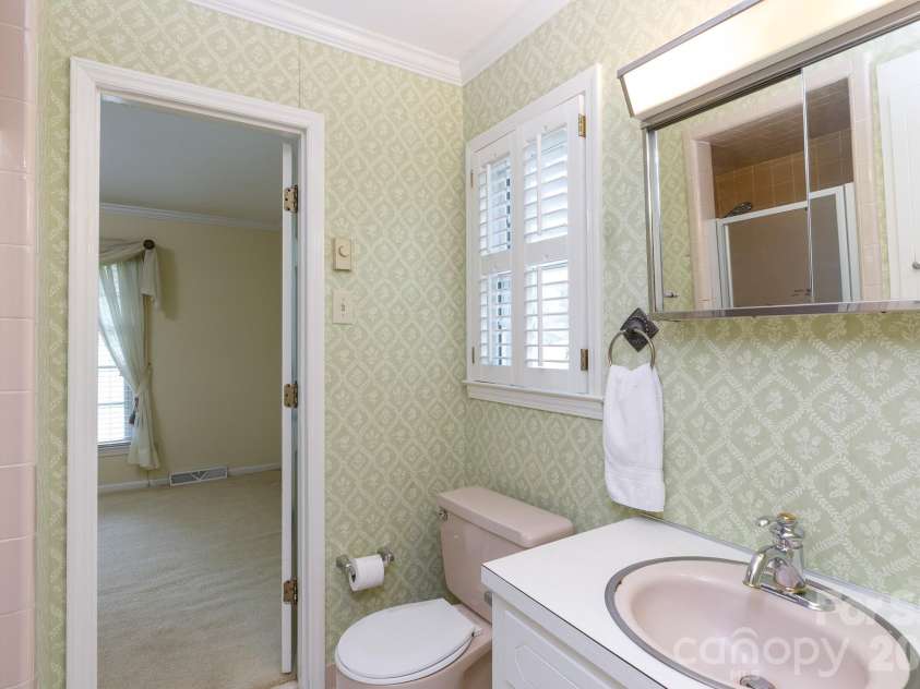 3308 India Hook Road, Rock Hill, SC 29732.  MLS# CAR4370728, YatesRealty ID 14163. 
