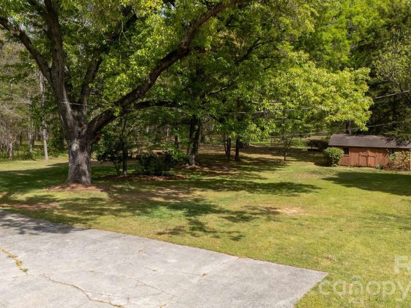 3308 India Hook Road, Rock Hill, SC 29732.  MLS# CAR4370728, YatesRealty ID 14163. 
