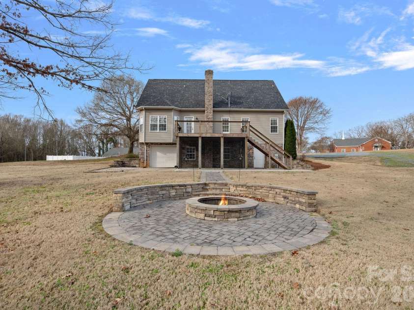 1845 Flowes Store Road, Concord, NC 28025.  MLS# CAR4353597, YatesRealty ID 14164. 