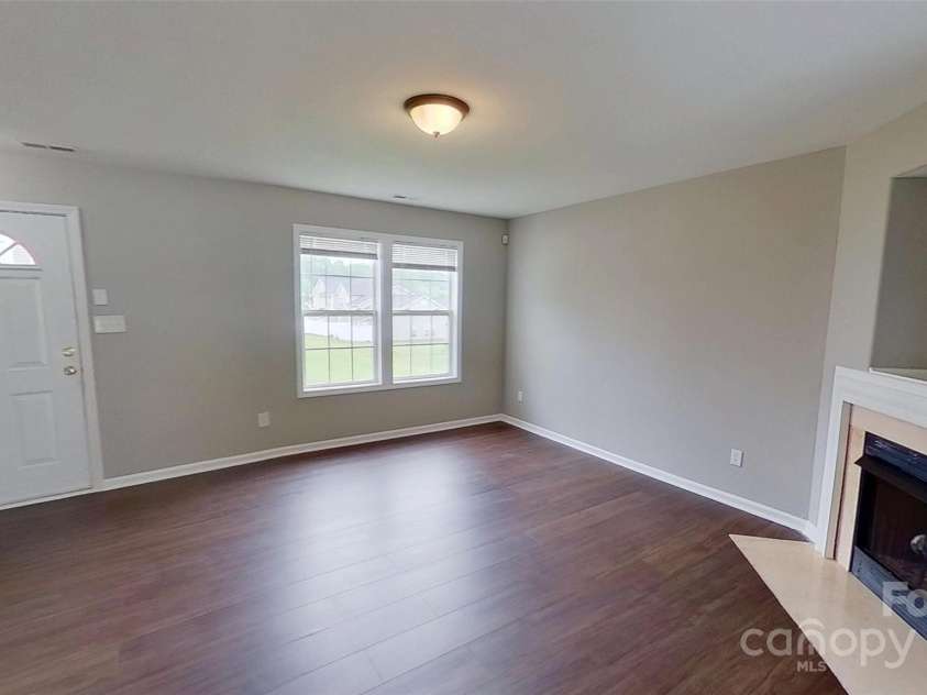 8403 Spirea Court, Charlotte, NC 28215.  MLS# CAR4191020, YatesRealty ID 14164. 