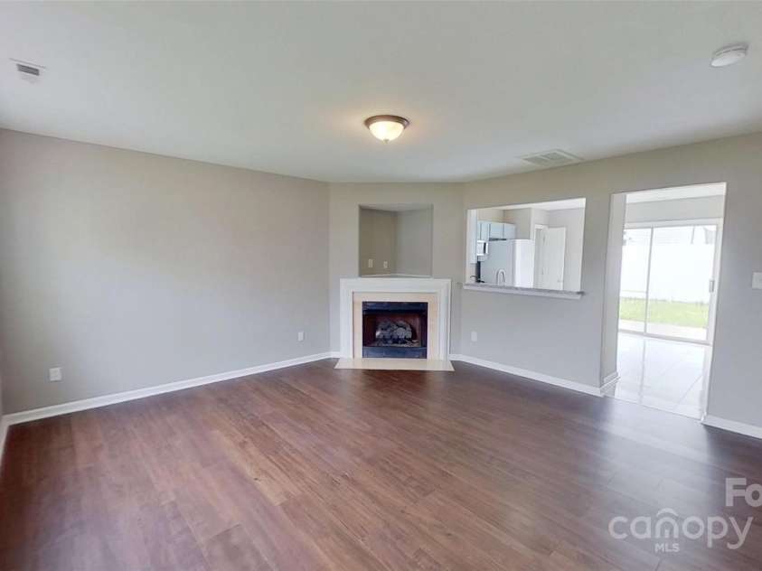 8403 Spirea Court, Charlotte, NC 28215.  MLS# CAR4191020, YatesRealty ID 14164. 