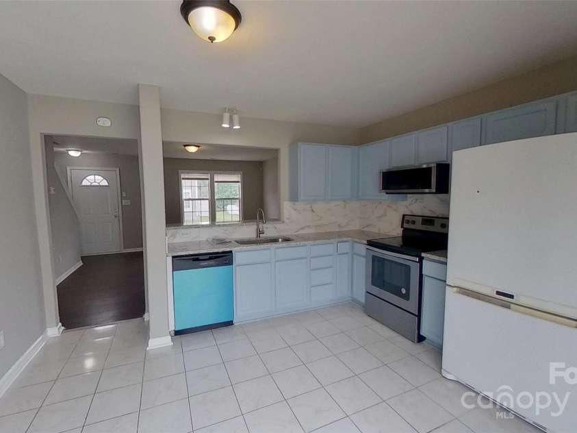 8403 Spirea Court, Charlotte, NC 28215.  MLS# CAR4191020, YatesRealty ID 14164. 
