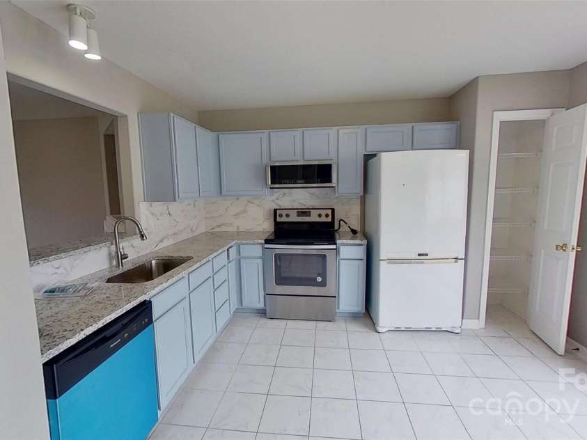 8403 Spirea Court, Charlotte, NC 28215.  MLS# CAR4191020, YatesRealty ID 14164. 
