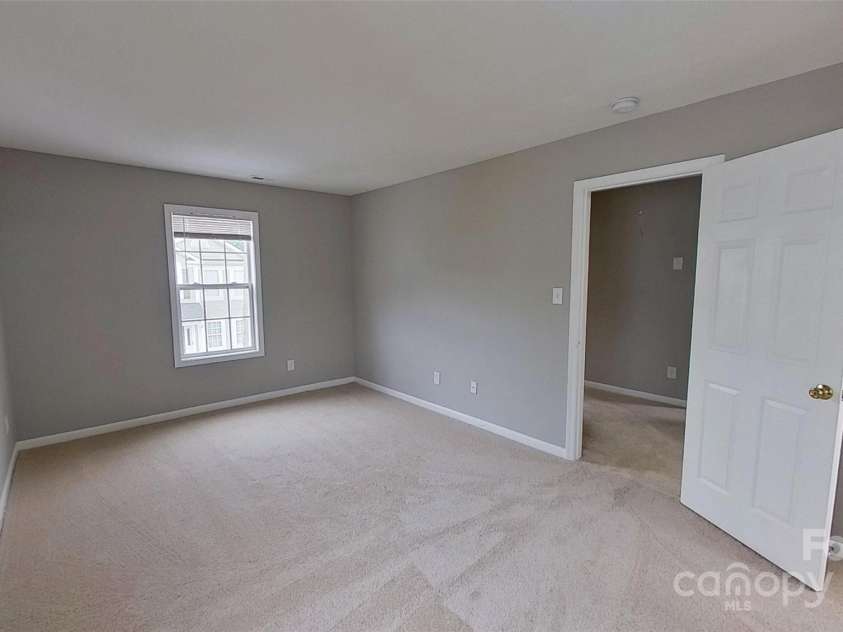 8403 Spirea Court, Charlotte, NC 28215.  MLS# CAR4191020, YatesRealty ID 14164. 