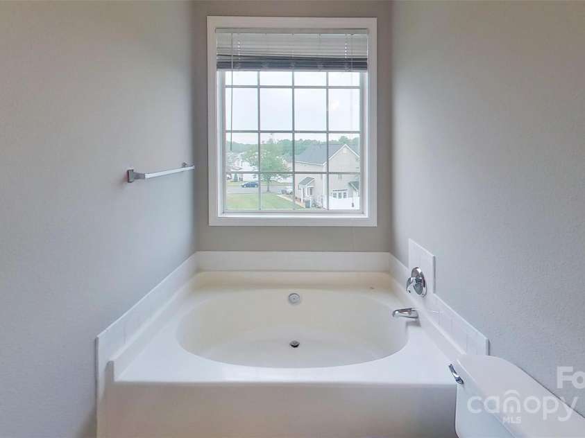 8403 Spirea Court, Charlotte, NC 28215.  MLS# CAR4191020, YatesRealty ID 14164. 
