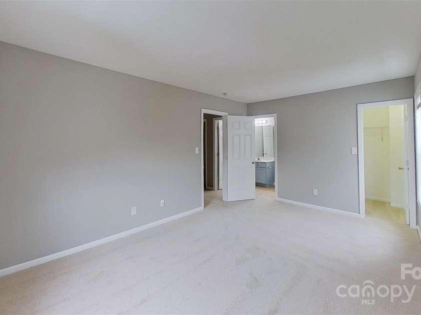 8403 Spirea Court, Charlotte, NC 28215.  MLS# CAR4191020, YatesRealty ID 14164. 