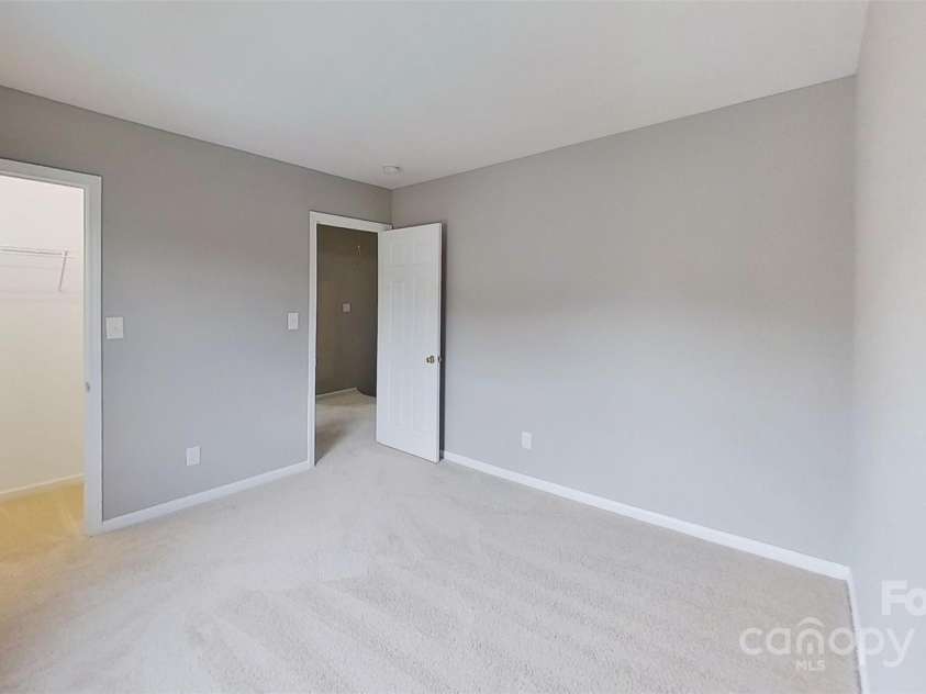 8403 Spirea Court, Charlotte, NC 28215.  MLS# CAR4191020, YatesRealty ID 14164. 