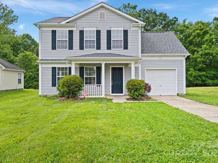 1427 Nature Place, Charlotte, NC 28214.  MLS# CAR4250768, YatesRealty ID 14165. 