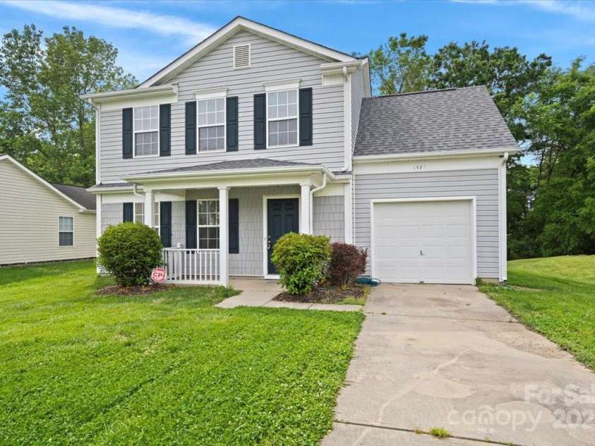 1427 Nature Place, Charlotte, NC 28214.  MLS# CAR4250768, YatesRealty ID 14165. 