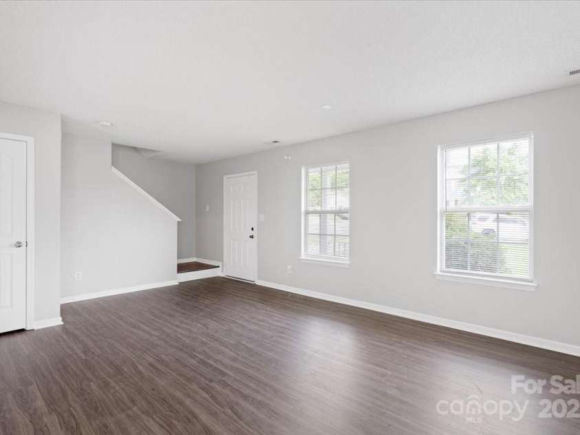 1427 Nature Place, Charlotte, NC 28214.  MLS# CAR4250768, YatesRealty ID 14165. 