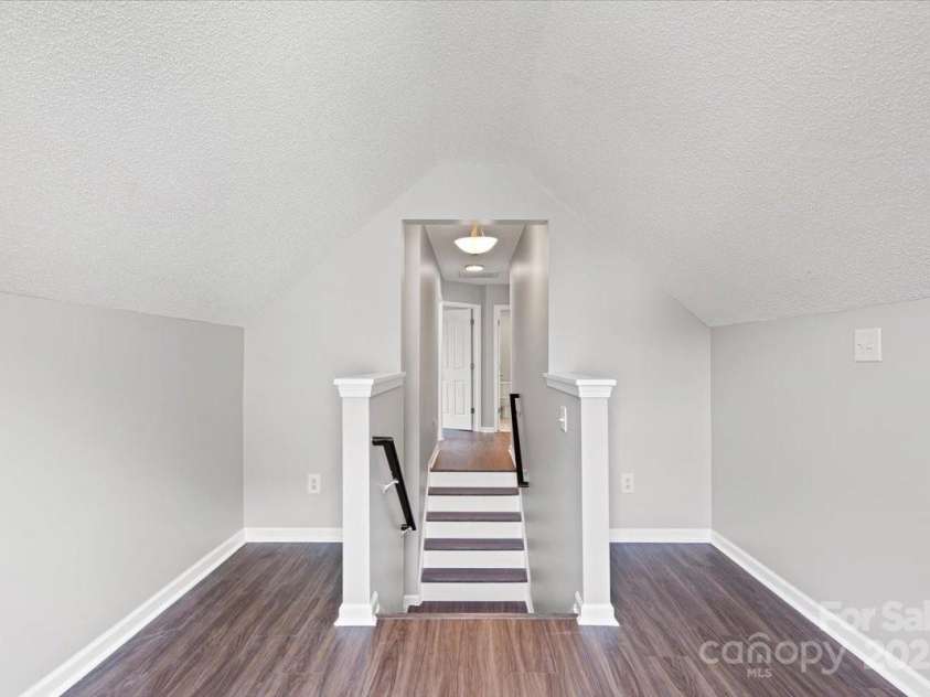 1427 Nature Place, Charlotte, NC 28214.  MLS# CAR4250768, YatesRealty ID 14165. 