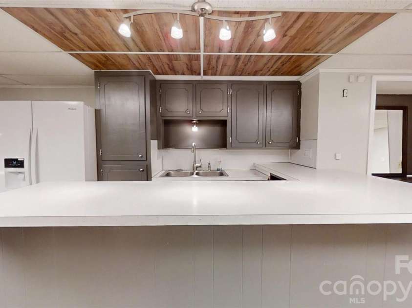 611 5th Avenue, Conover, NC 28613.  MLS# CAR4331581, YatesRealty ID 14166. 