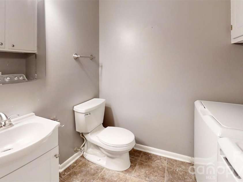 611 5th Avenue, Conover, NC 28613.  MLS# CAR4331581, YatesRealty ID 14166. 
