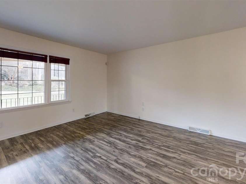 611 5th Avenue, Conover, NC 28613.  MLS# CAR4331581, YatesRealty ID 14166. 