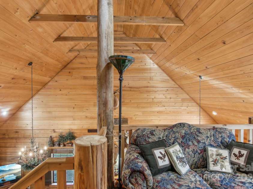 49 Breezy Creek Lane, Maggie Valley, NC 28751.  MLS# CAR4227818, YatesRealty ID 14168. 