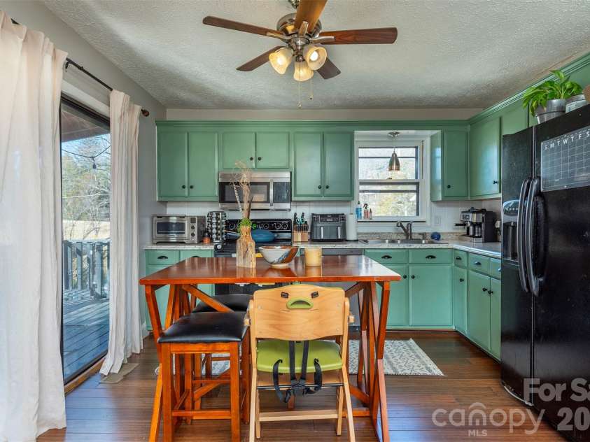 5 Three J Lane, Swannanoa, NC 28778.  MLS# CAR4349879, YatesRealty ID 14169. 