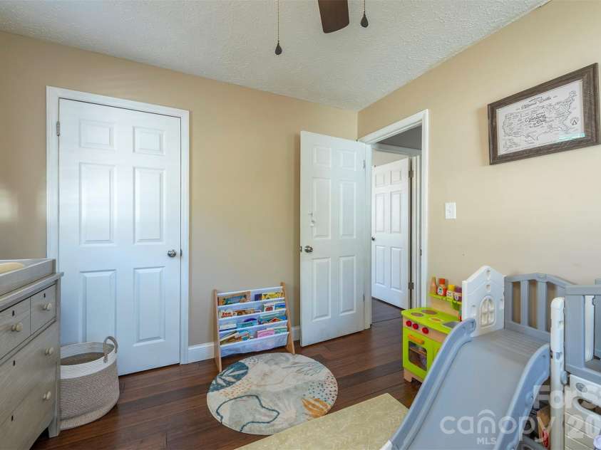 5 Three J Lane, Swannanoa, NC 28778.  MLS# CAR4349879, YatesRealty ID 14169. 