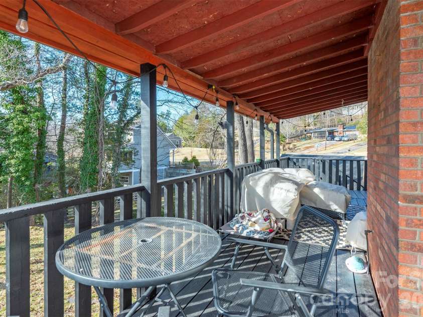 5 Three J Lane, Swannanoa, NC 28778.  MLS# CAR4349879, YatesRealty ID 14169. 