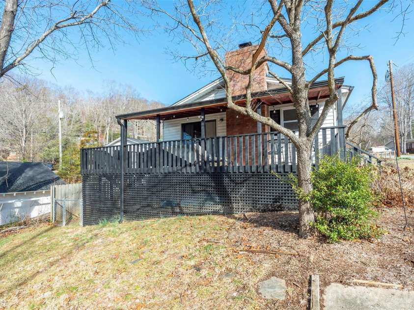 5 Three J Lane, Swannanoa, NC 28778.  MLS# CAR4349879, YatesRealty ID 14169. 