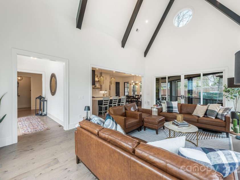 1711 Brook Road, Charlotte, NC 28205.  MLS# CAR4232990, YatesRealty ID 14170. 