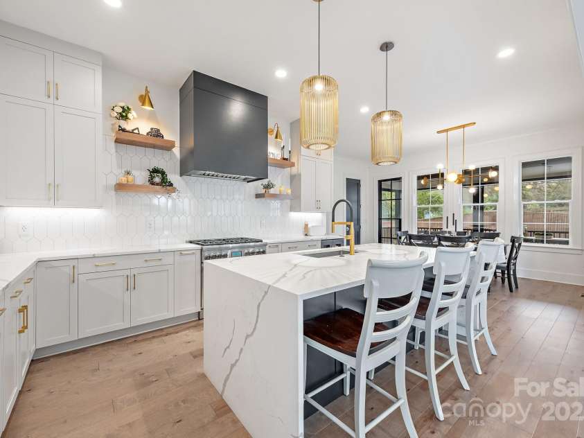 1711 Brook Road, Charlotte, NC 28205.  MLS# CAR4232990, YatesRealty ID 14170. 