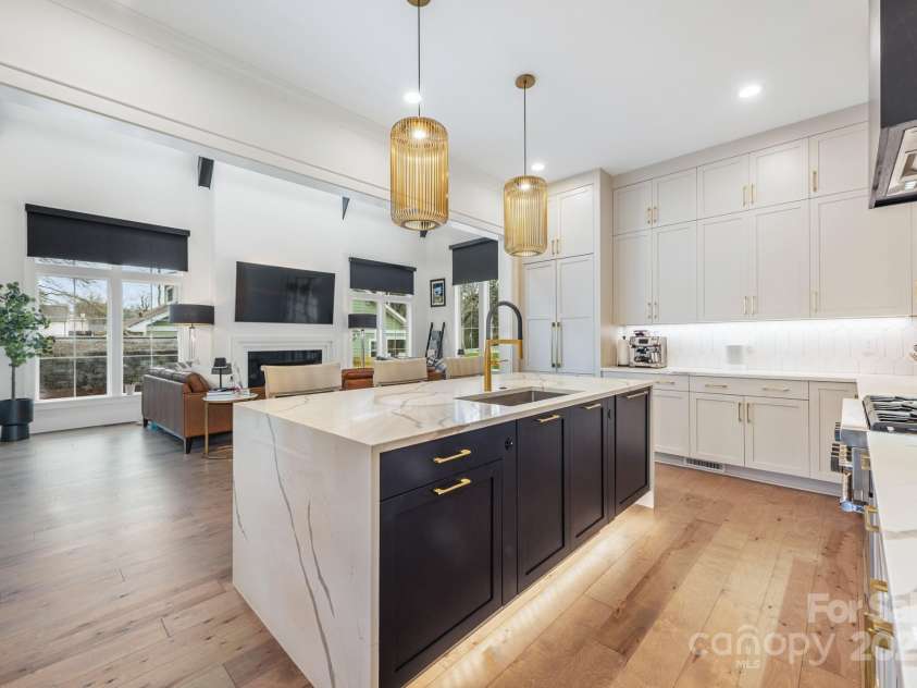 1711 Brook Road, Charlotte, NC 28205.  MLS# CAR4232990, YatesRealty ID 14170. 