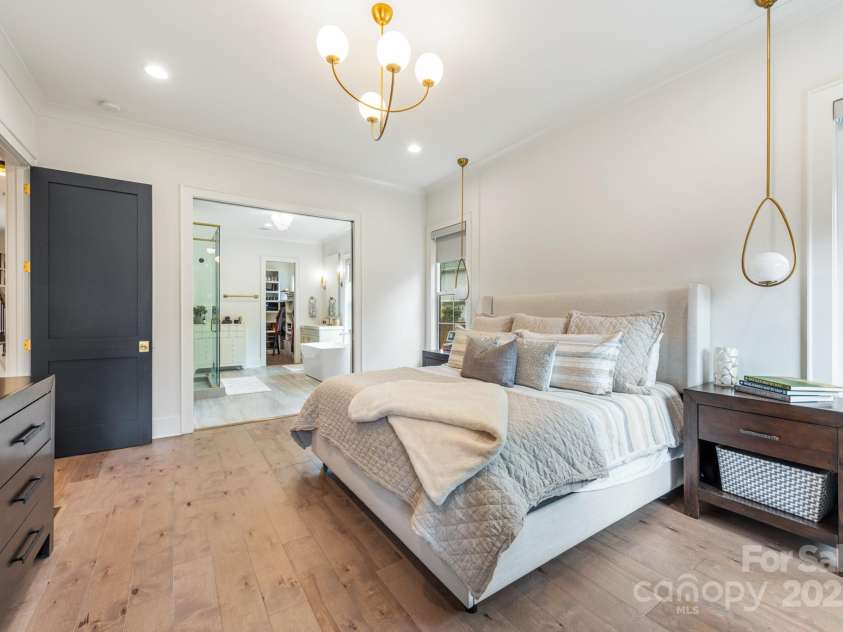 1711 Brook Road, Charlotte, NC 28205.  MLS# CAR4232990, YatesRealty ID 14170. 