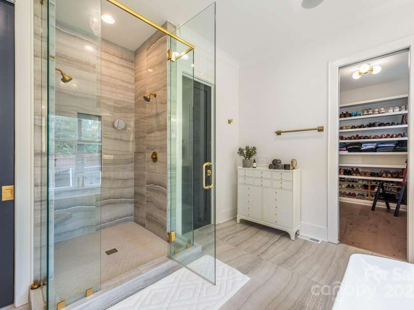 1711 Brook Road, Charlotte, NC 28205.  MLS# CAR4232990, YatesRealty ID 14170. 