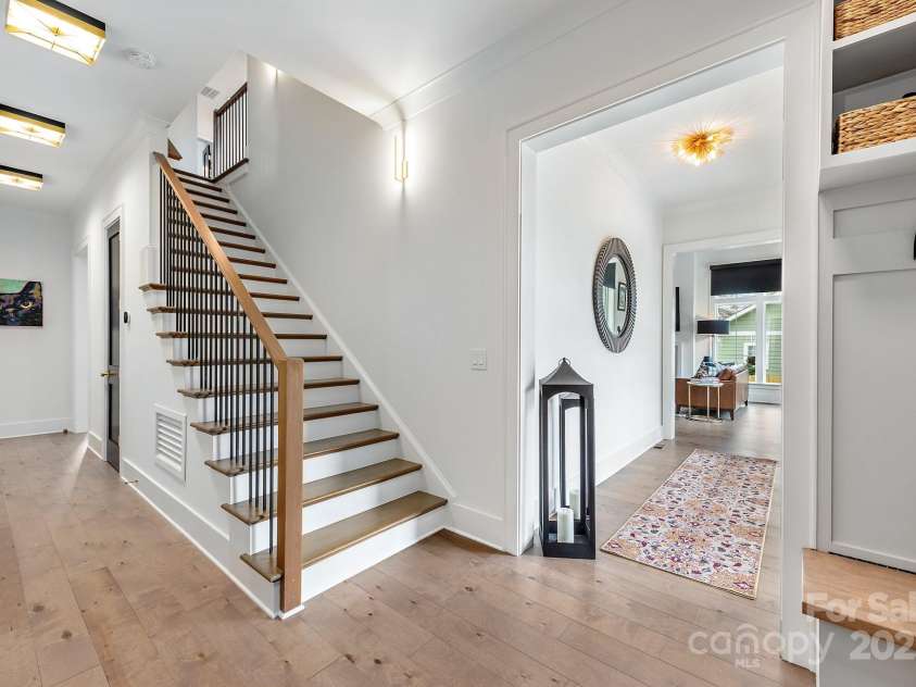 1711 Brook Road, Charlotte, NC 28205.  MLS# CAR4232990, YatesRealty ID 14170. 
