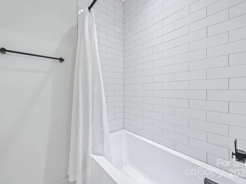1711 Brook Road, Charlotte, NC 28205.  MLS# CAR4232990, YatesRealty ID 14170. 