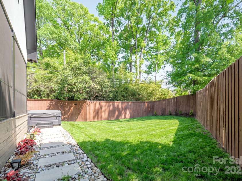 1711 Brook Road, Charlotte, NC 28205.  MLS# CAR4232990, YatesRealty ID 14170. 