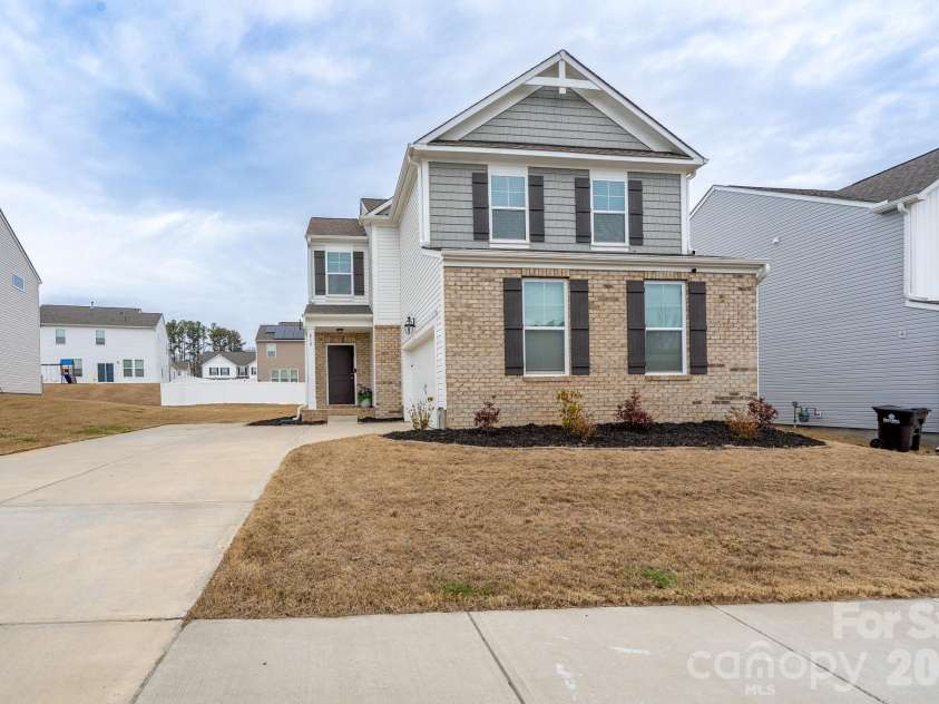 212 Brownstone Drive, Rock Hill, SC 29730.  MLS# CAR4349238, YatesRealty ID 14170. 