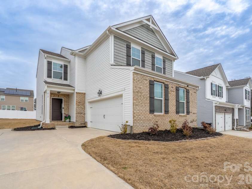 212 Brownstone Drive, Rock Hill, SC 29730.  MLS# CAR4349238, YatesRealty ID 14170. 