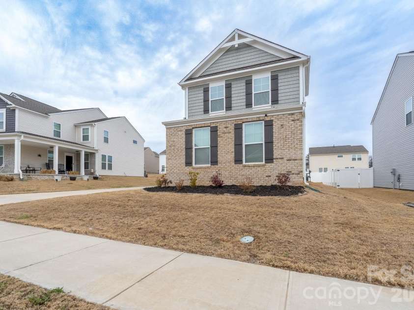 212 Brownstone Drive, Rock Hill, SC 29730.  MLS# CAR4349238, YatesRealty ID 14170. 