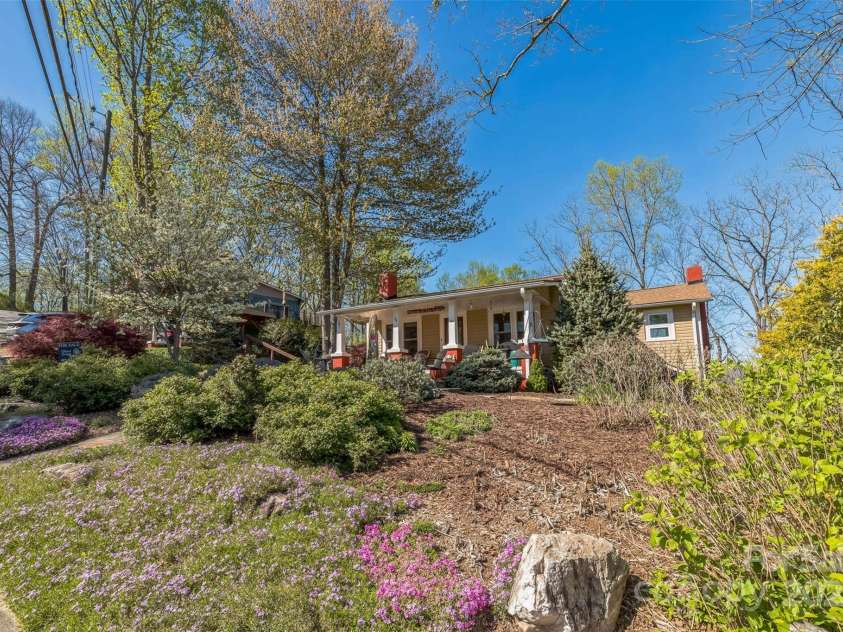 34 Pinson Trail, Lake Junaluska, NC 28745.  MLS# CAR4248018, YatesRealty ID 14172. 