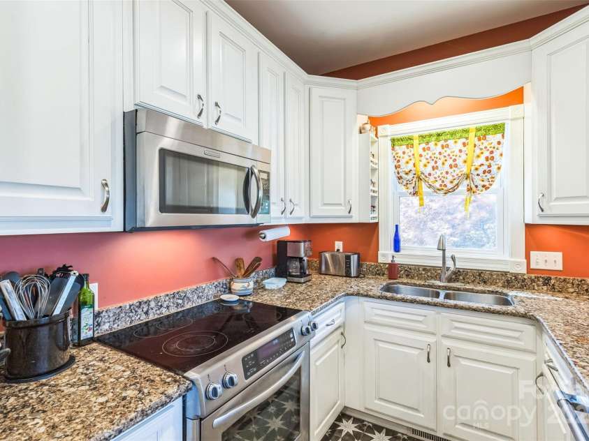 34 Pinson Trail, Lake Junaluska, NC 28745.  MLS# CAR4248018, YatesRealty ID 14172. 