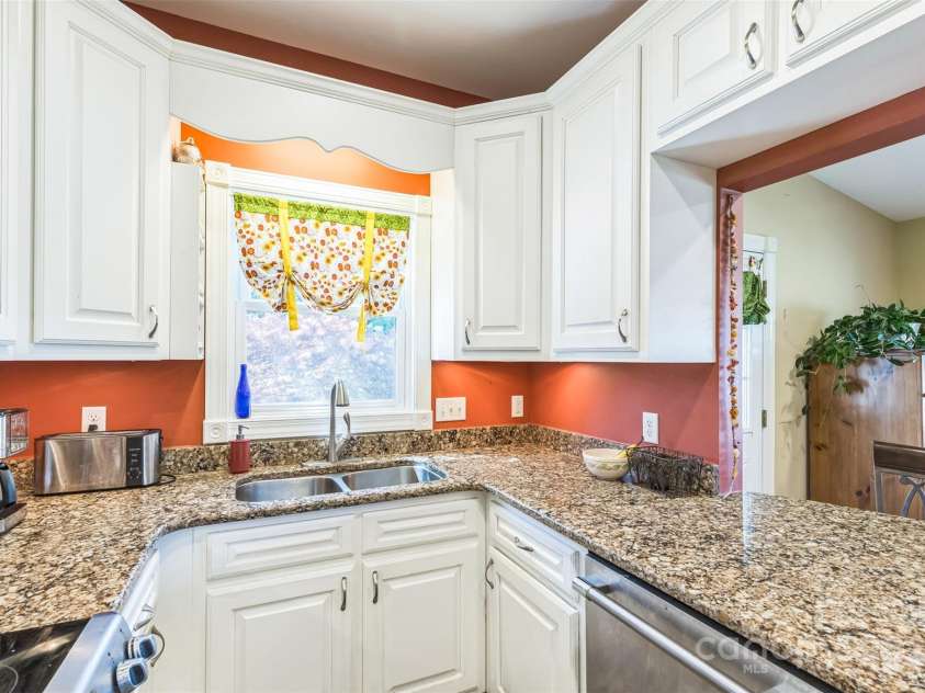 34 Pinson Trail, Lake Junaluska, NC 28745.  MLS# CAR4248018, YatesRealty ID 14172. 