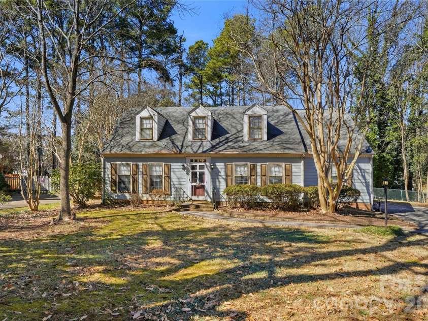 721 Falls Church Road, Charlotte, NC 28270.  MLS# CAR4341730, YatesRealty ID 14172. 