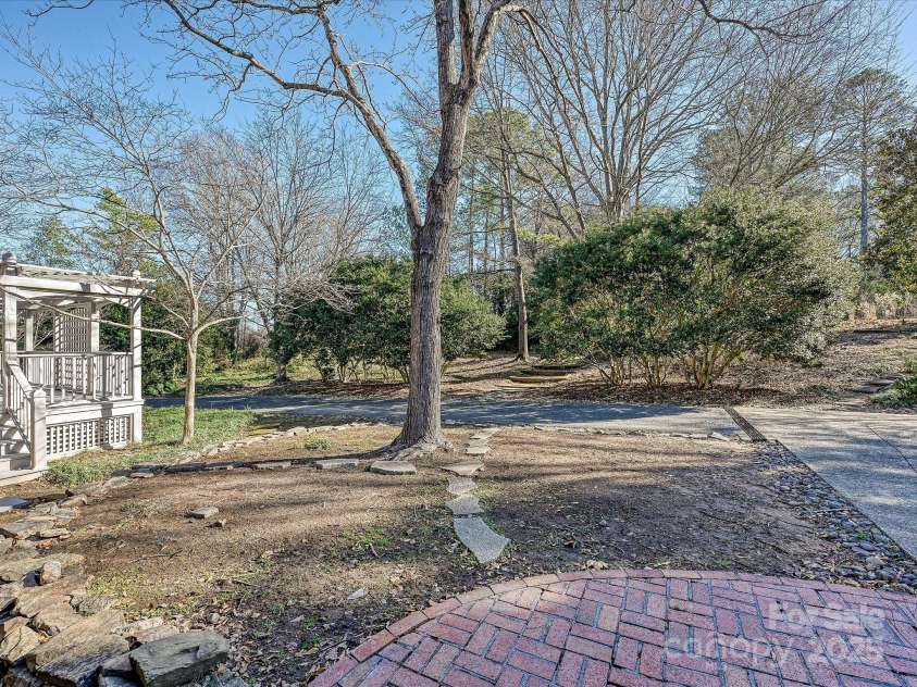 306 Garrison Drive, Kings Mountain, NC 28086.  MLS# CAR4329391, YatesRealty ID 14173. Backyard 