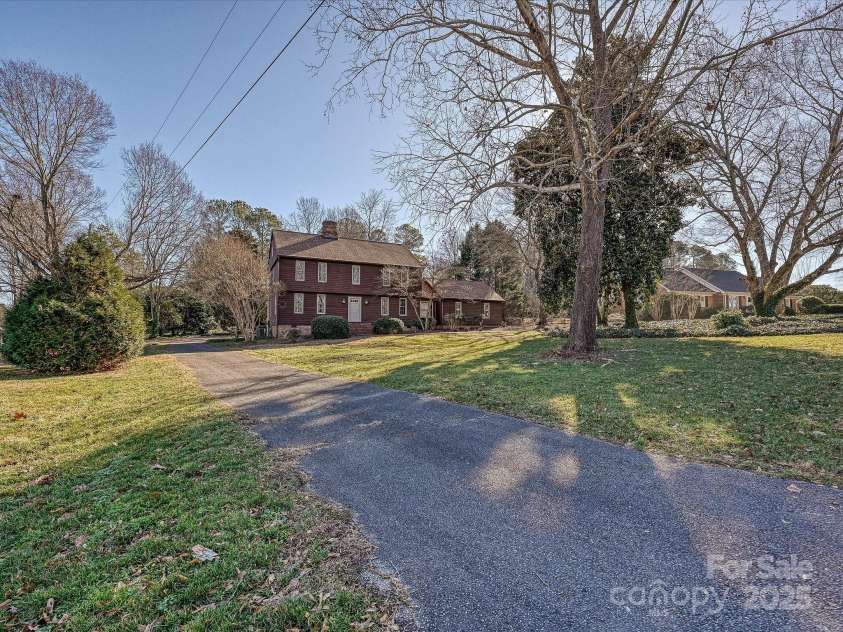 306 Garrison Drive, Kings Mountain, NC 28086.  MLS# CAR4329391, YatesRealty ID 14173. Front of Home