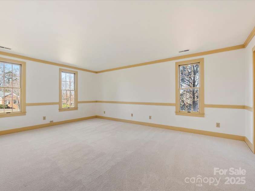 306 Garrison Drive, Kings Mountain, NC 28086.  MLS# CAR4329391, YatesRealty ID 14173. Primary Bedroom