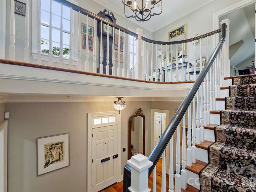 1127 Kings Drive, Charlotte, NC 28207.  MLS# CAR4346352, YatesRealty ID 14174. 