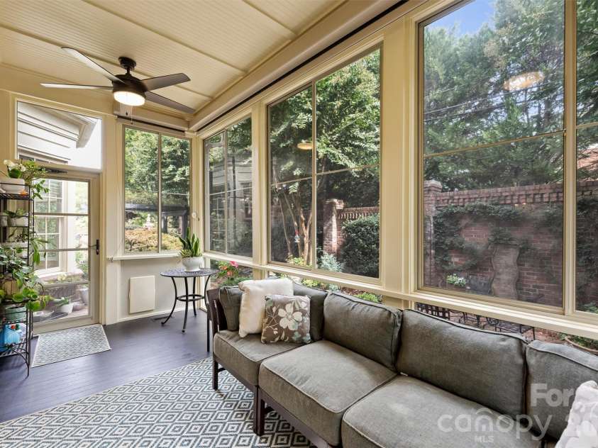 1127 Kings Drive, Charlotte, NC 28207.  MLS# CAR4346352, YatesRealty ID 14174. 