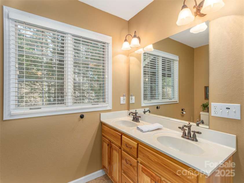 360 Laurel Ridge Road, Maggie Valley, NC 28751.  MLS# CAR4240405, YatesRealty ID 14176. 