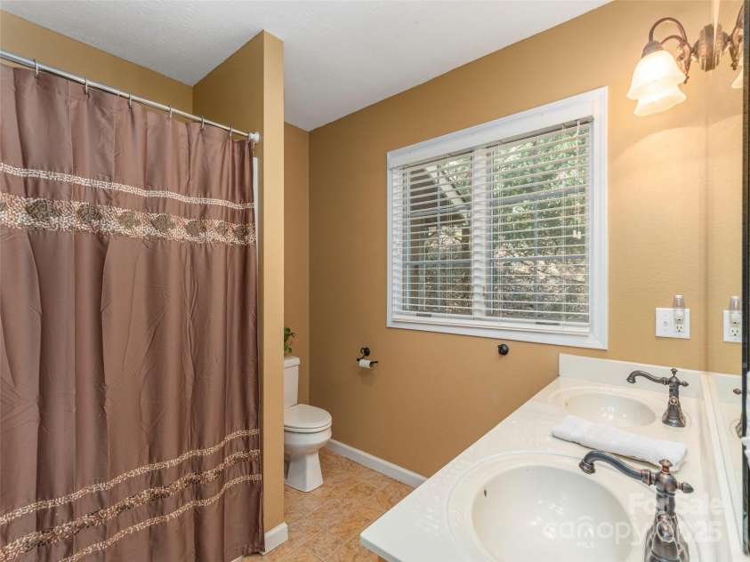 360 Laurel Ridge Road, Maggie Valley, NC 28751.  MLS# CAR4240405, YatesRealty ID 14176. 