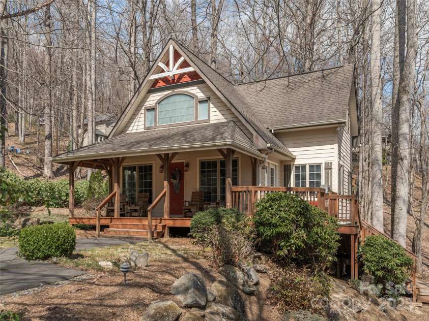 360 Laurel Ridge Road, Maggie Valley, NC 28751.  MLS# CAR4240405, YatesRealty ID 14176. 