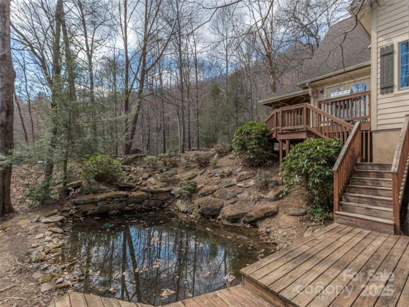 360 Laurel Ridge Road, Maggie Valley, NC 28751.  MLS# CAR4240405, YatesRealty ID 14176. 