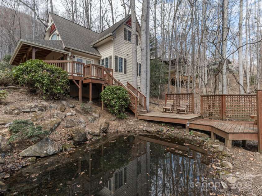 360 Laurel Ridge Road, Maggie Valley, NC 28751.  MLS# CAR4240405, YatesRealty ID 14176. 