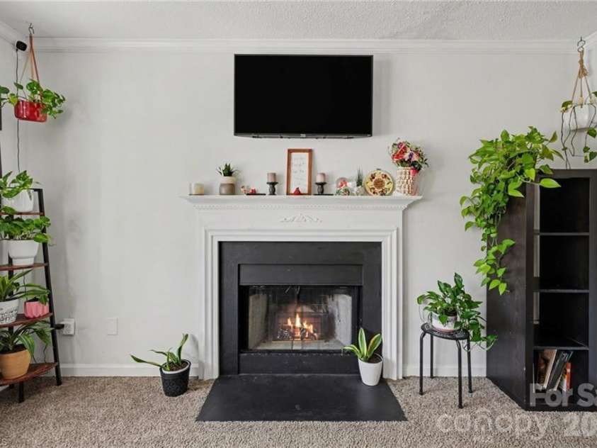 3904 Riverdale Road, Greensboro, NC 27406.  MLS# CAR4399416, YatesRealty ID 14176. 